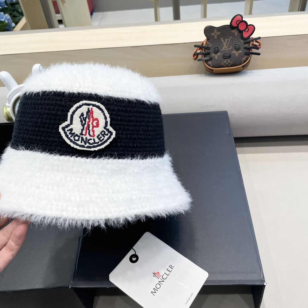 Moncler Caps